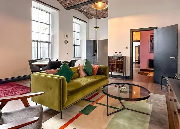 Pass The Keys Luxury 2Br Apartment 5 Minutes From City Centre